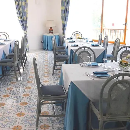 Antigua 2* بونيفاتي