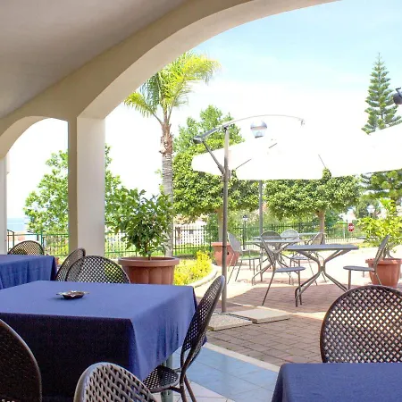 Antigua 2* بونيفاتي