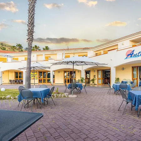 Antigua 3*